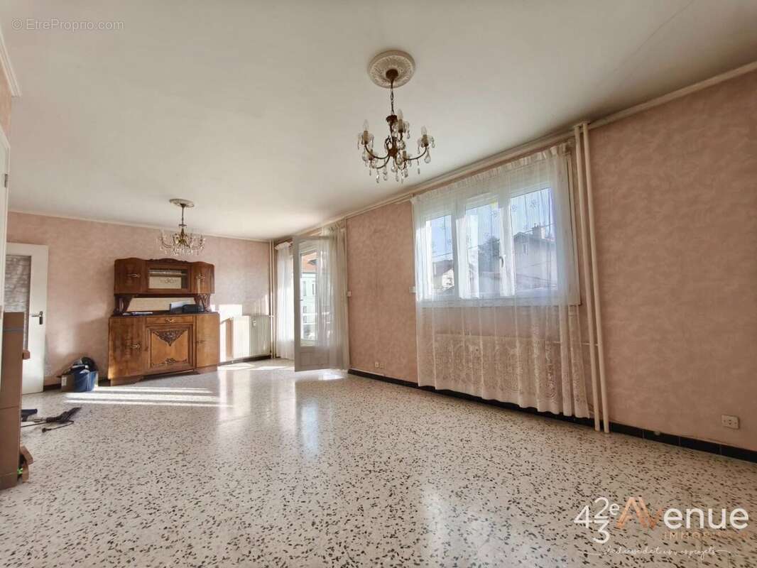 Appartement à LA RICAMARIE