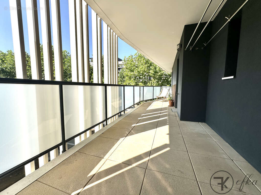 Spacieux T3 de 72 m2 quartier Port Marianne - photo 11