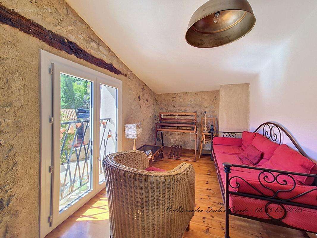 Maison centre village Peyruis 5 pièces - photo 8
