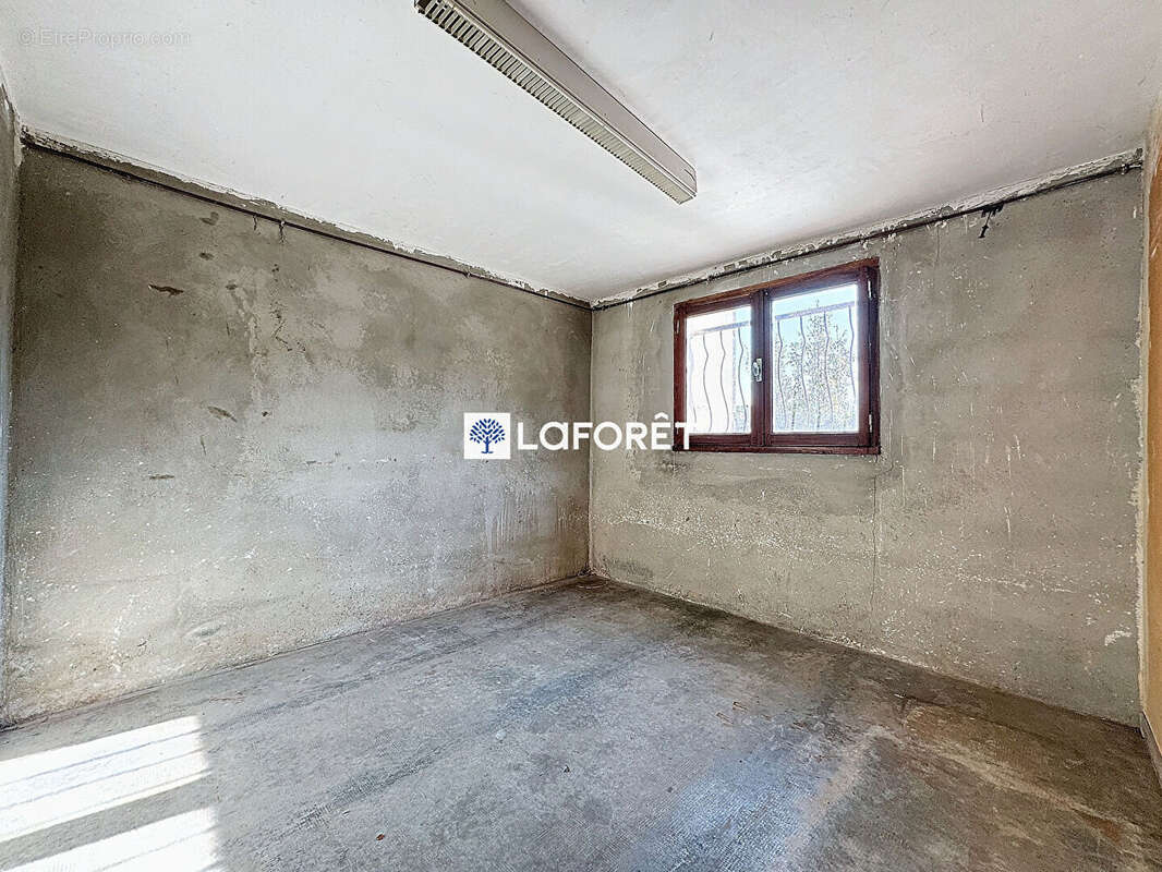 Maison à MUR-DE-BARREZ