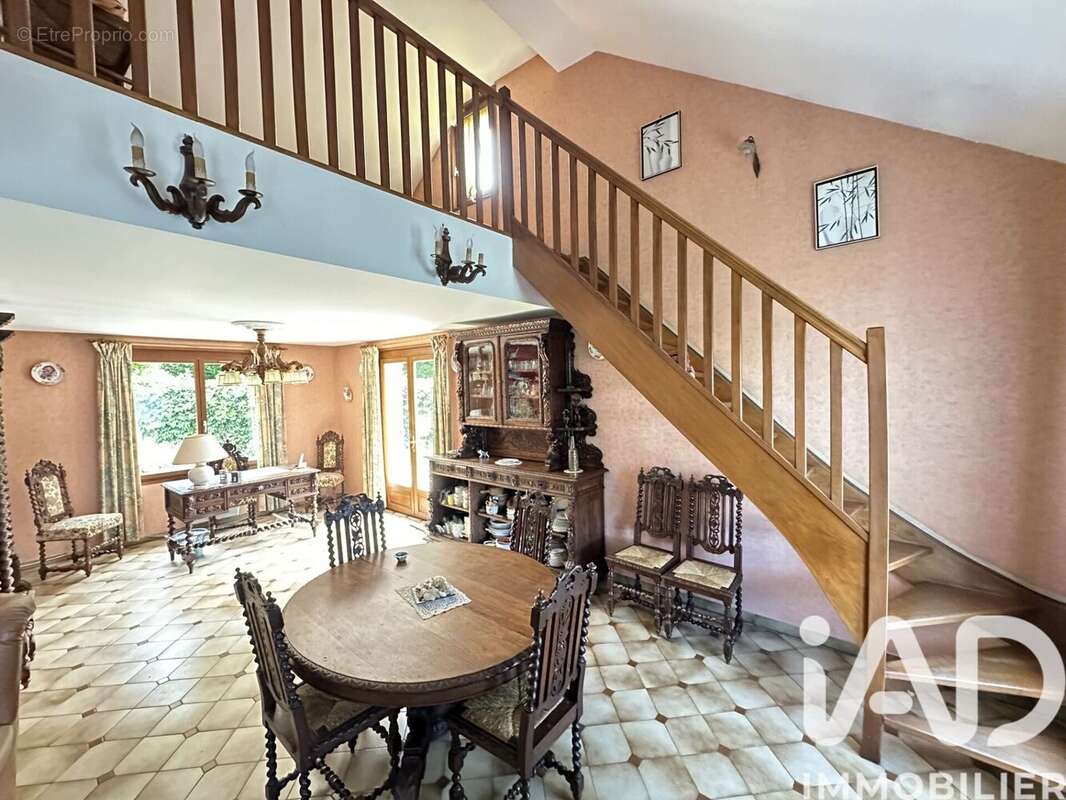Maison 86 m² à Montigny-En-Gohelle  - photo 6