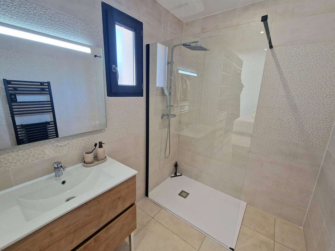 Maison à FORCALQUEIRET