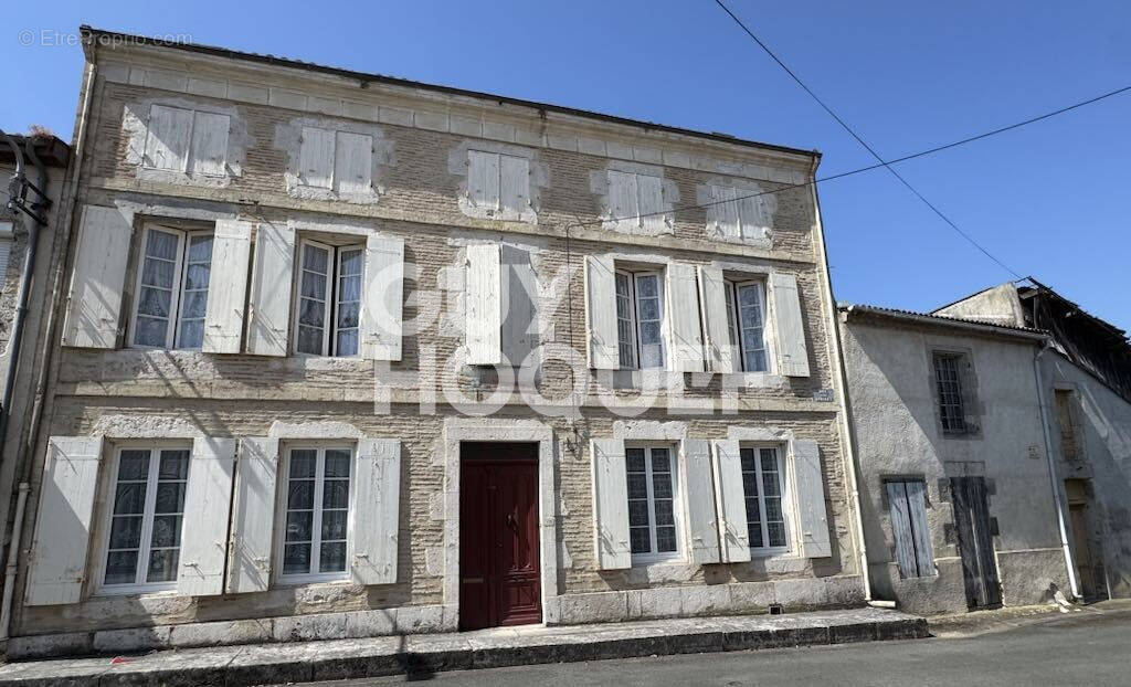 Maison à CASTELJALOUX