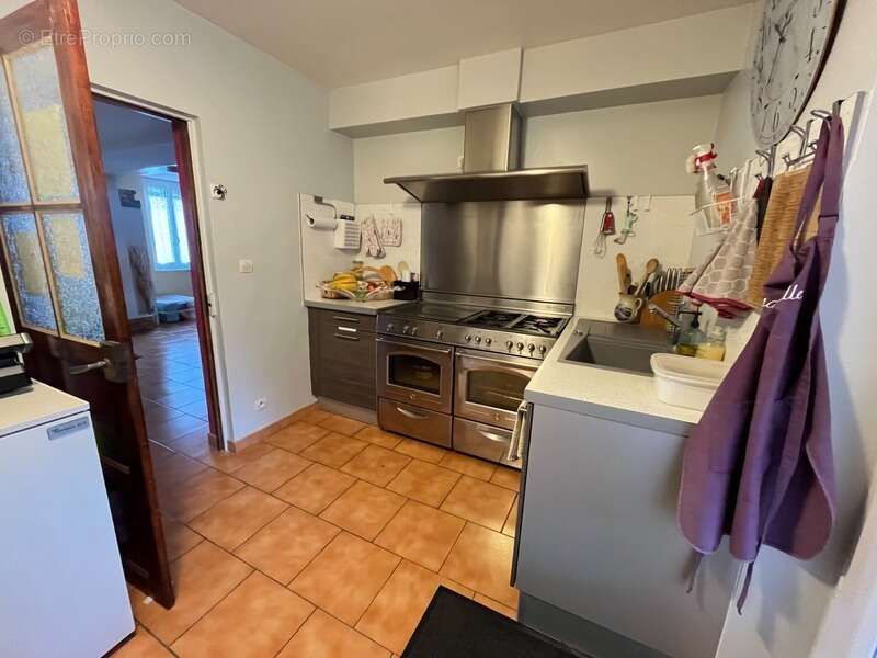 Maison à VILLENEUVE-LES-GENETS