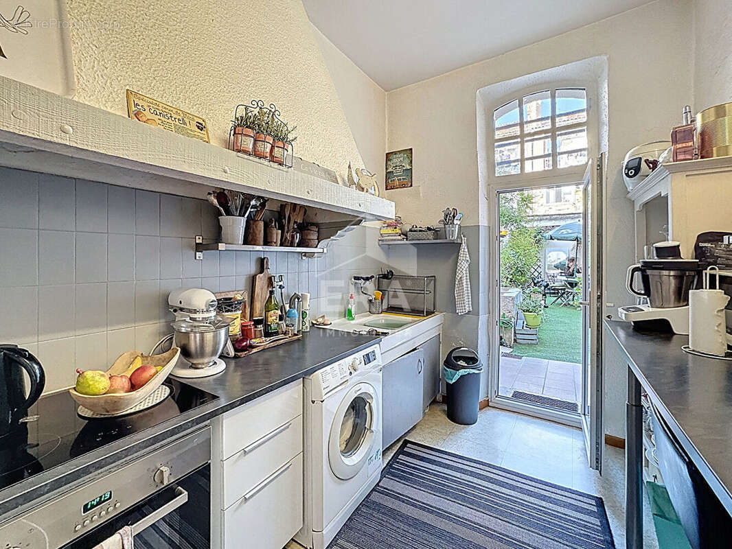 Appartement à MARSEILLE-6E