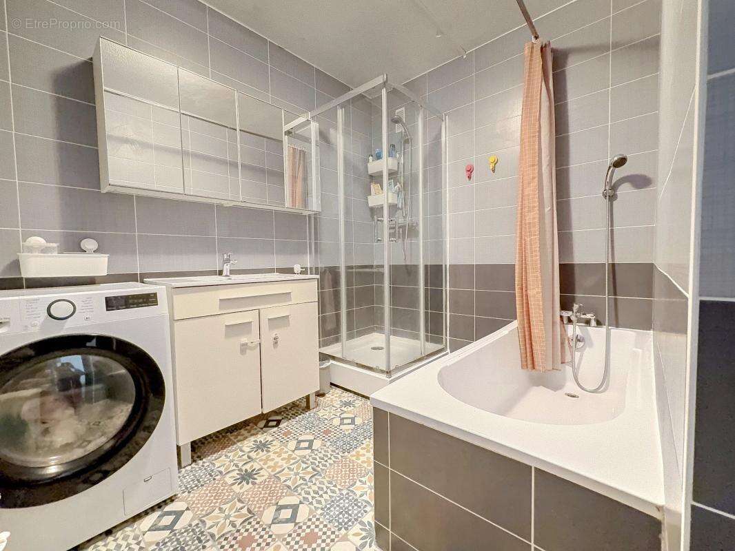 Appartement à CHENOVE