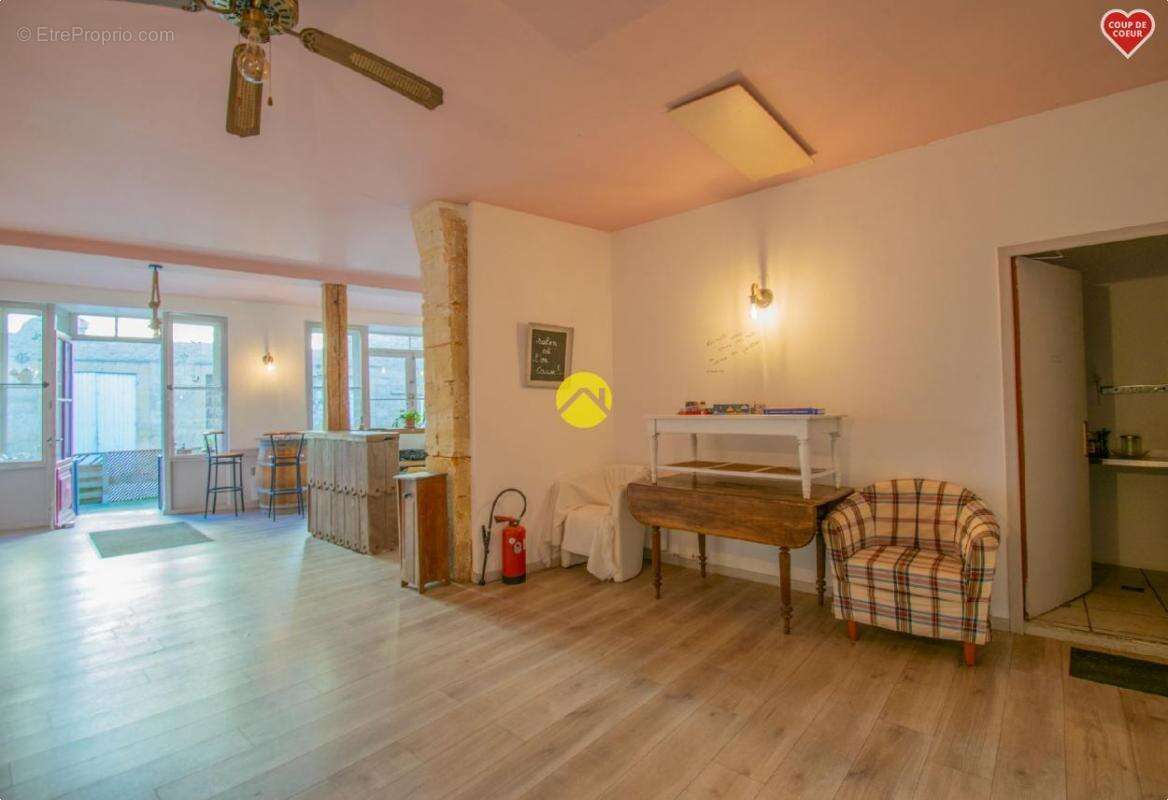 Maison à LE BUISSON-DE-CADOUIN