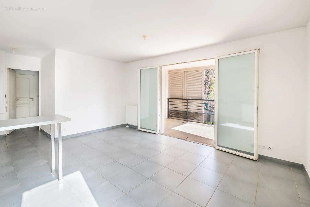 Appartement à MARSEILLE-11E