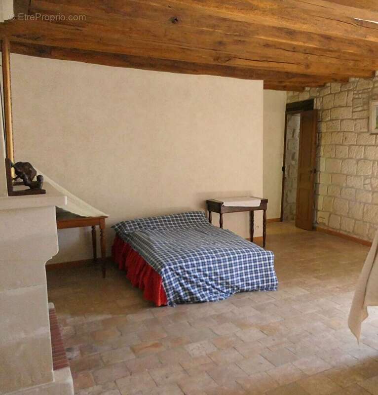 Propriété rare, destinée aux amoureux de belles demeures et de lieux de vie hors du commun ! - photo 12