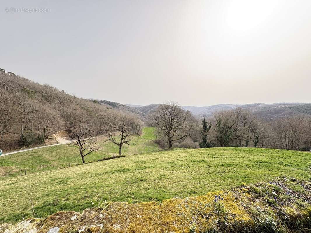 Maison à SAINT-JULIEN-AUX-BOIS