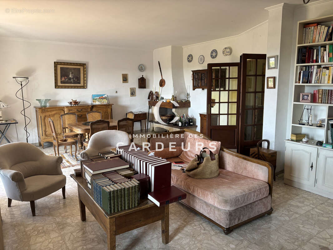Vente appartement de type 5 avec terrasse, ascenseur et garage, Aix en Provence, centre ville à pied. - photo 5