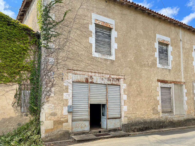 Maison à SAUZE-VAUSSAIS