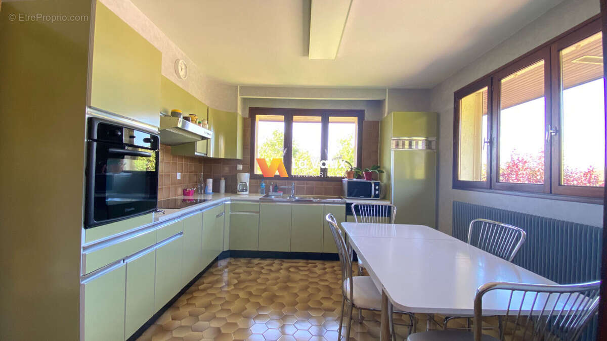 Maison Laître Sous Amance 8 pièces, 4 chambres, garages, dépendances, 900 m² de jardin - photo 3