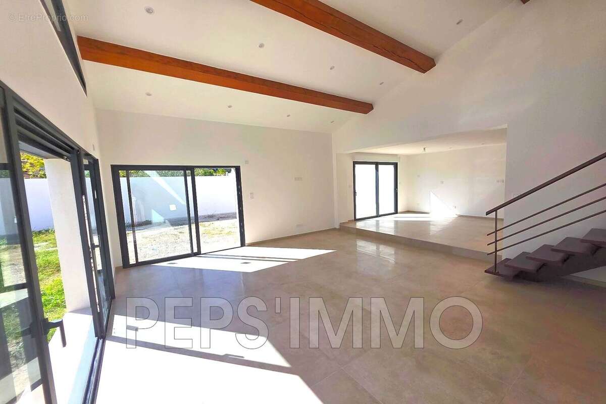 Appartement à CARRY-LE-ROUET