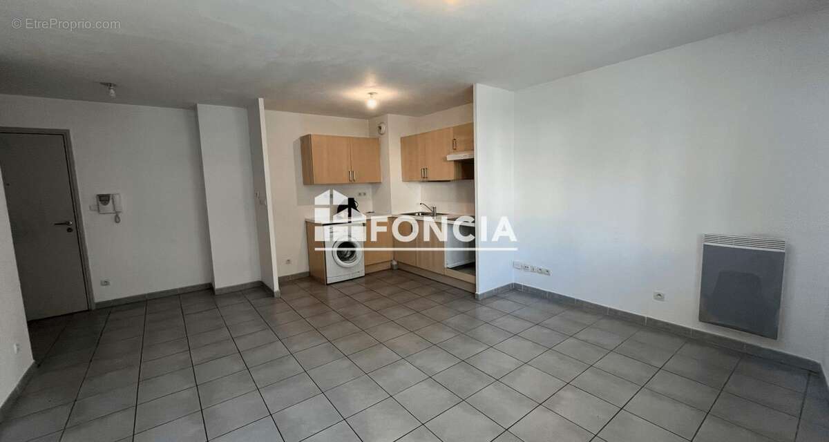 Appartement à MARSEILLE-4E