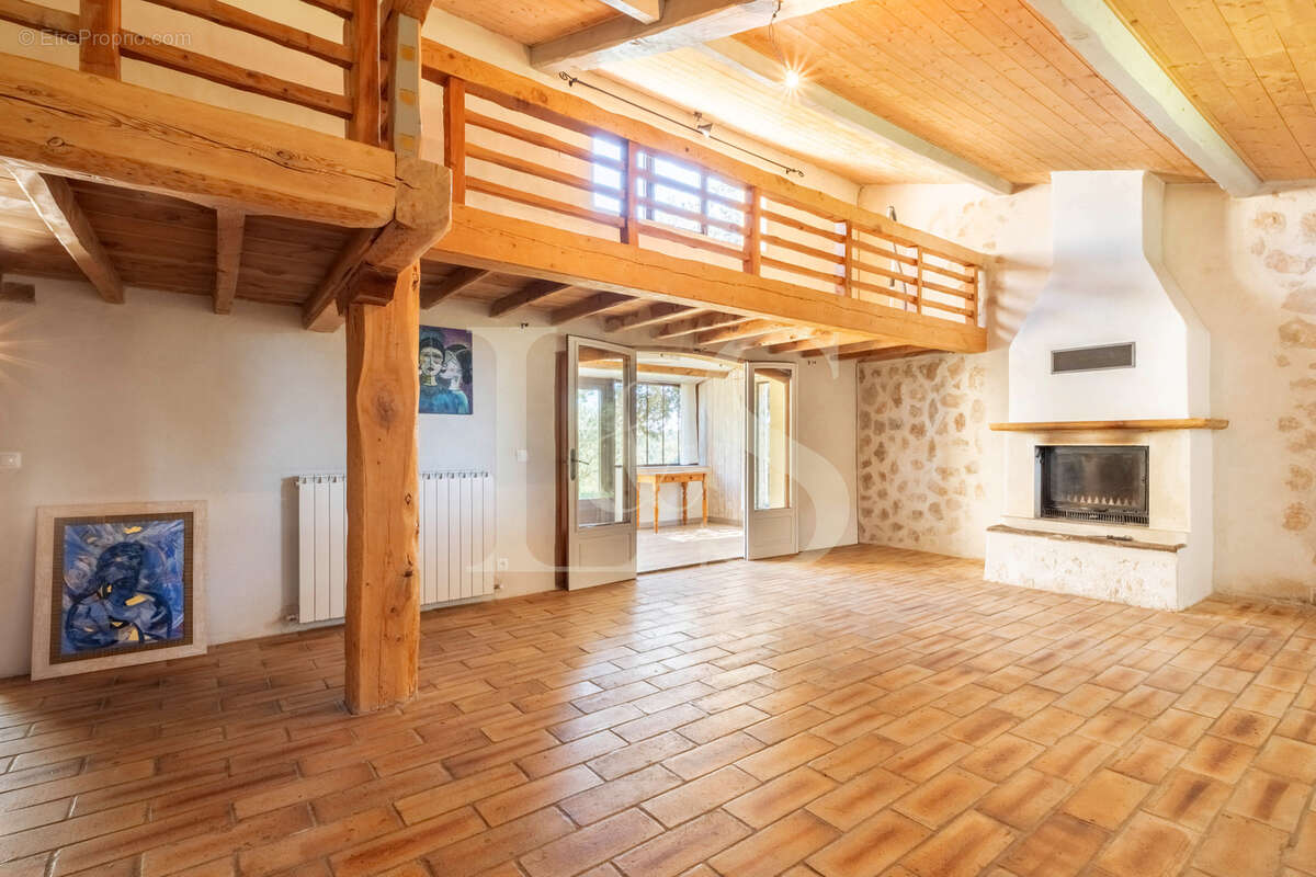 Maison à LE BARROUX