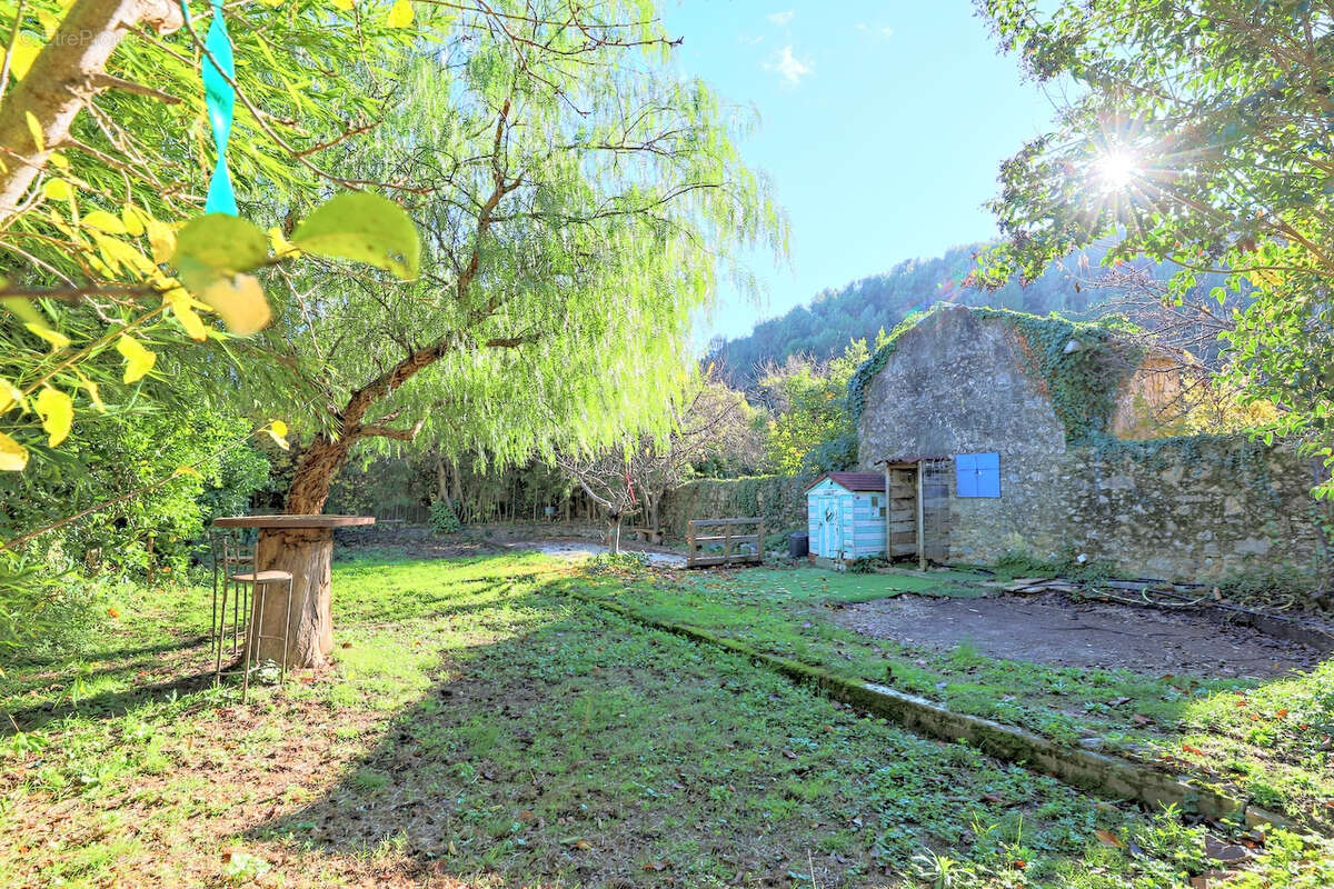 Maison à SOLLIES-TOUCAS