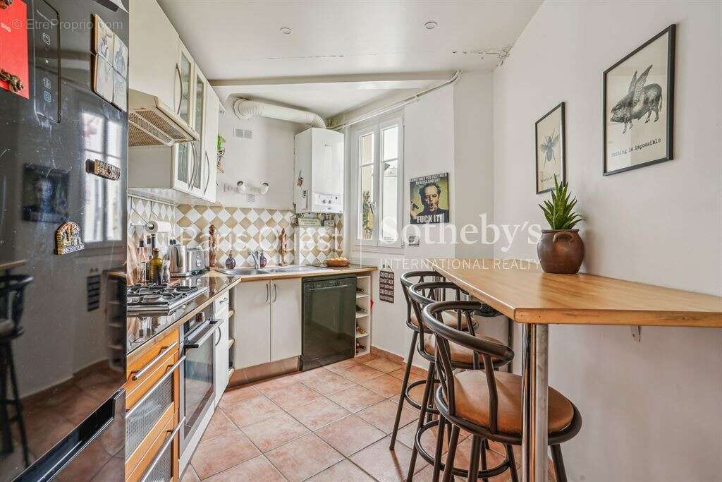 Appartement à NEUILLY-SUR-SEINE