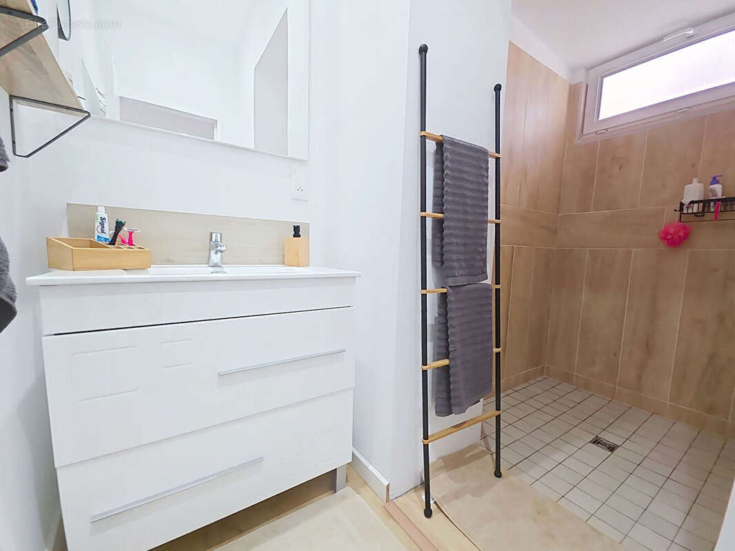 Maison à SAINT-PAIR-SUR-MER