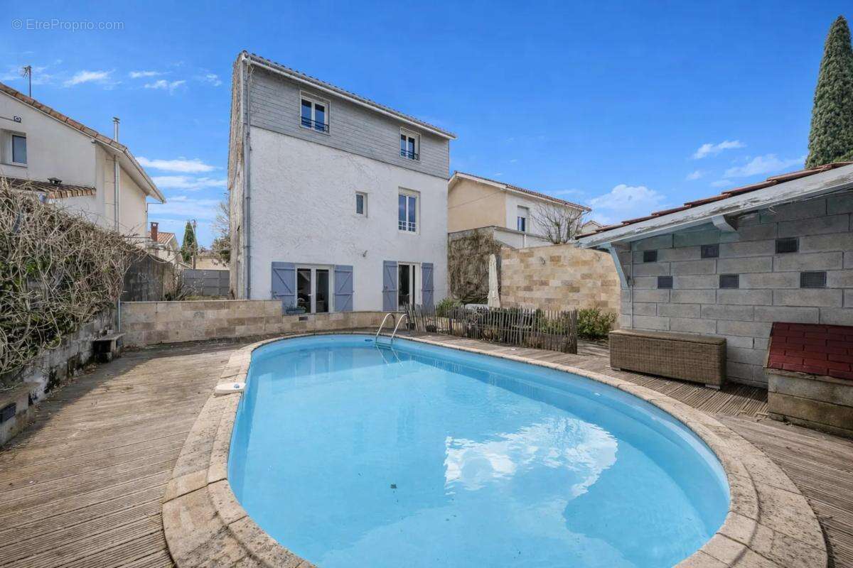 Maison à LE BOUSCAT