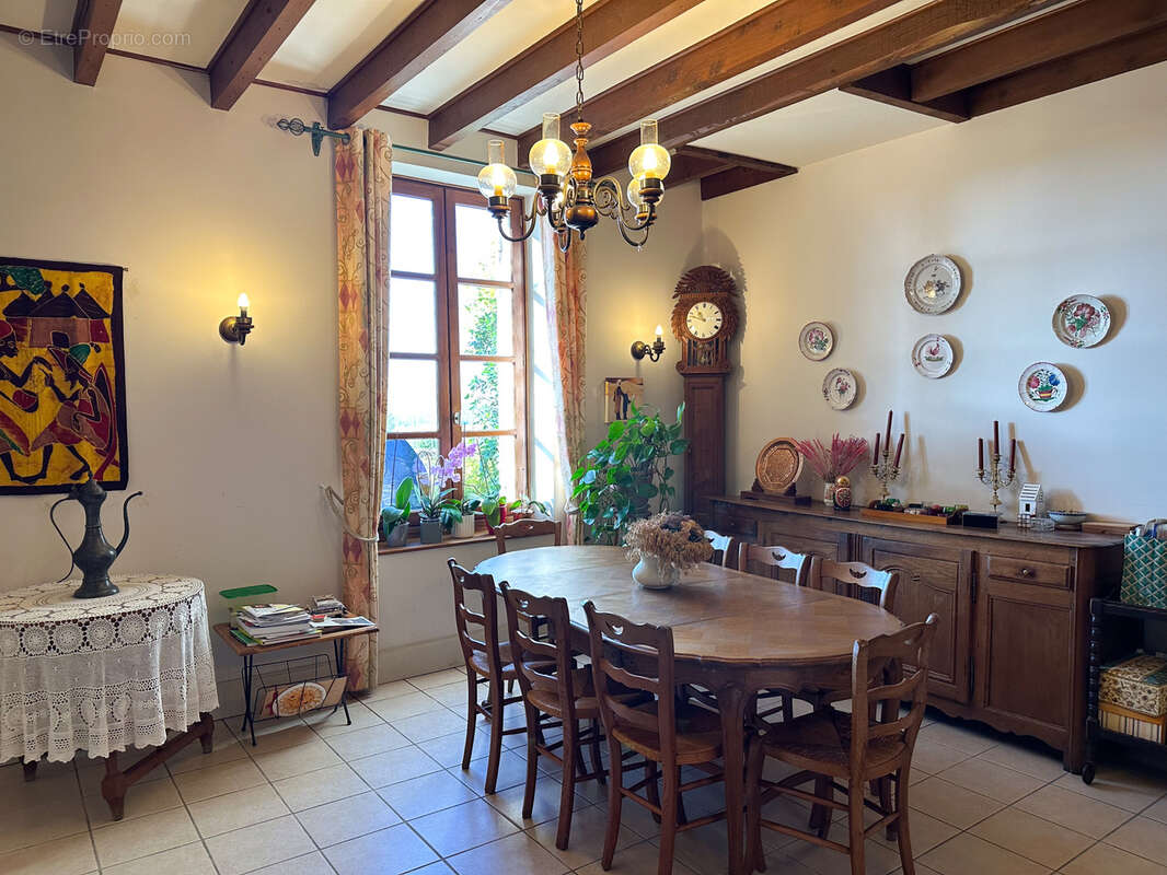 Maison à COLAYRAC-SAINT-CIRQ