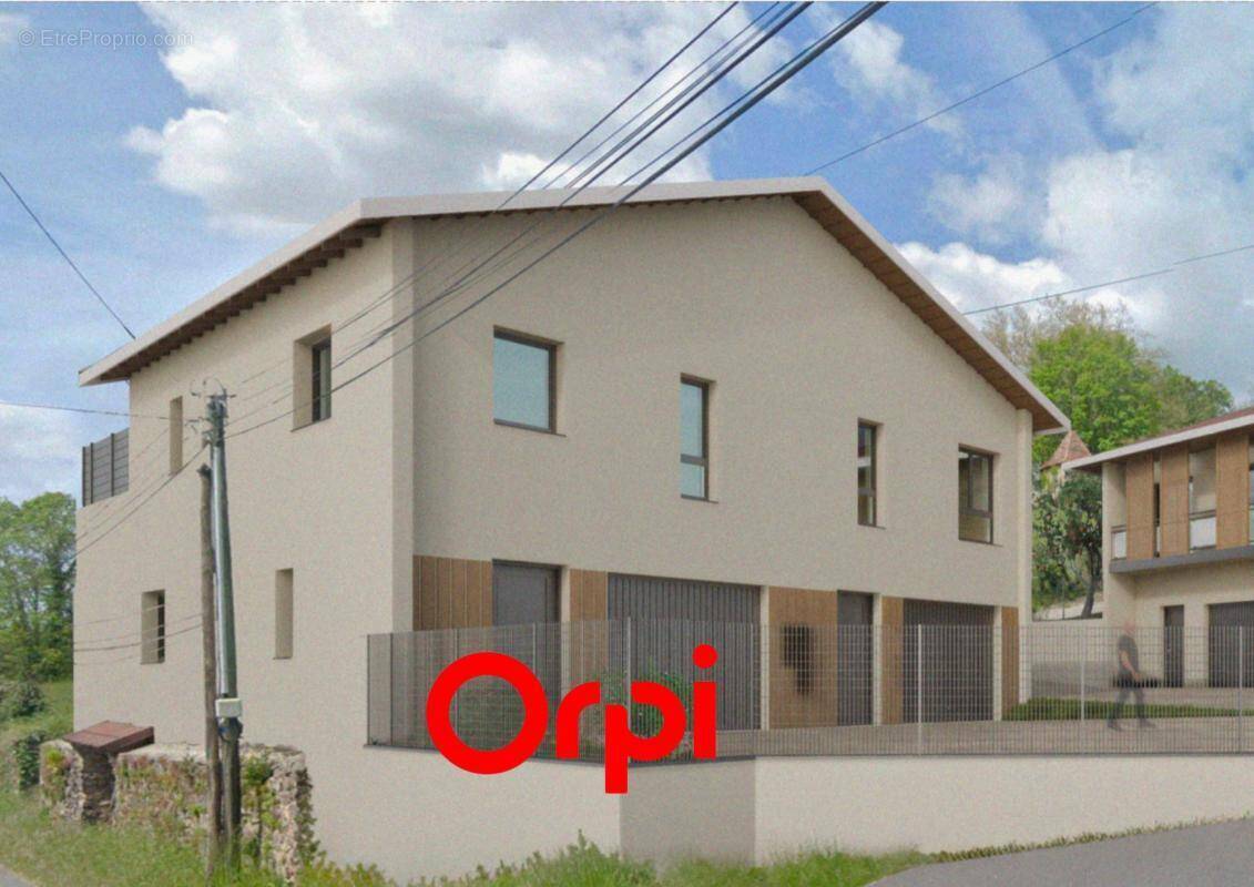 Appartement à FRONTONAS