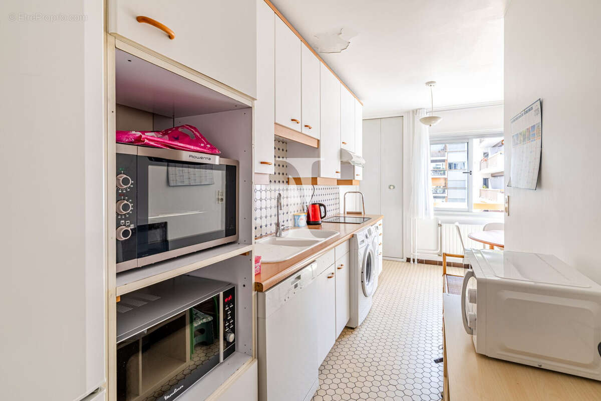 Appartement à PARIS-11E