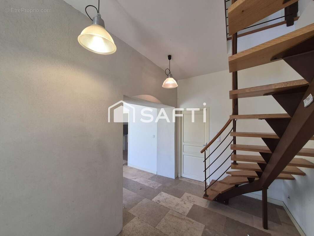 Maison 268 m² à Barrou  - photo 6