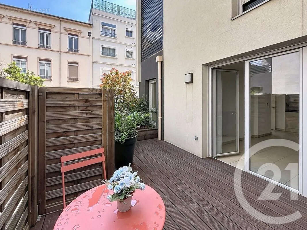 Appartement 45 m² à Lyon-7e  - photo 2