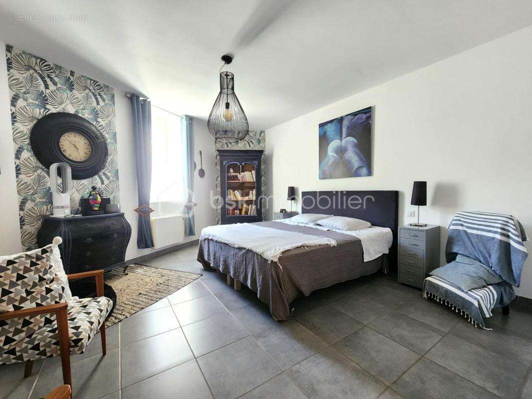 Superbe appartement rénové de 121,51 m² avec trois grandes chambres - photo 5