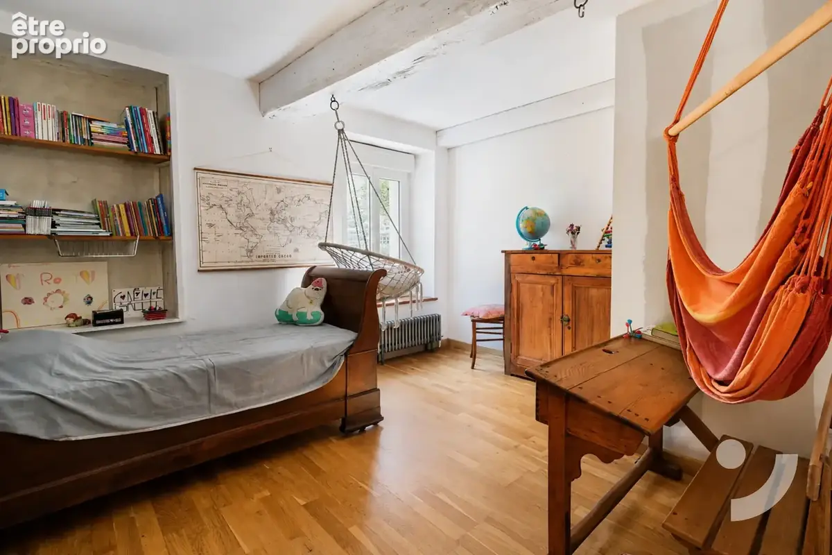 Grande maison familiale avec jardin, garage et terrasse - photo 9