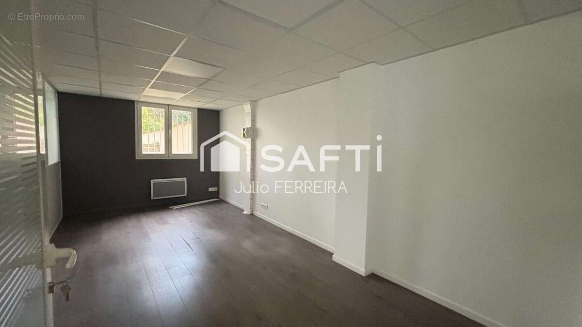 Photo 4 - Commerce à PONTAULT-COMBAULT