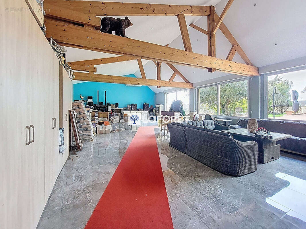 Maison à MAREST-DAMPCOURT