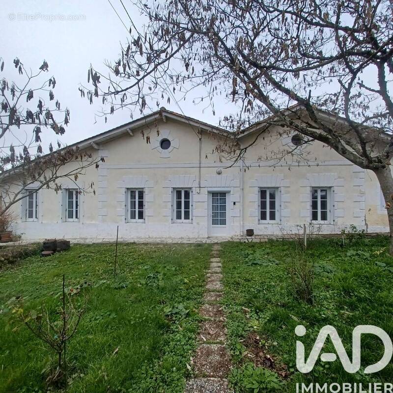 Photo 1 - Maison à SAINT-BONNET-SUR-GIRONDE