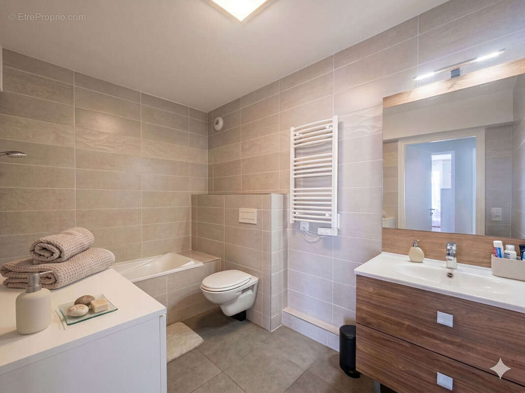 Appartement à SURESNES