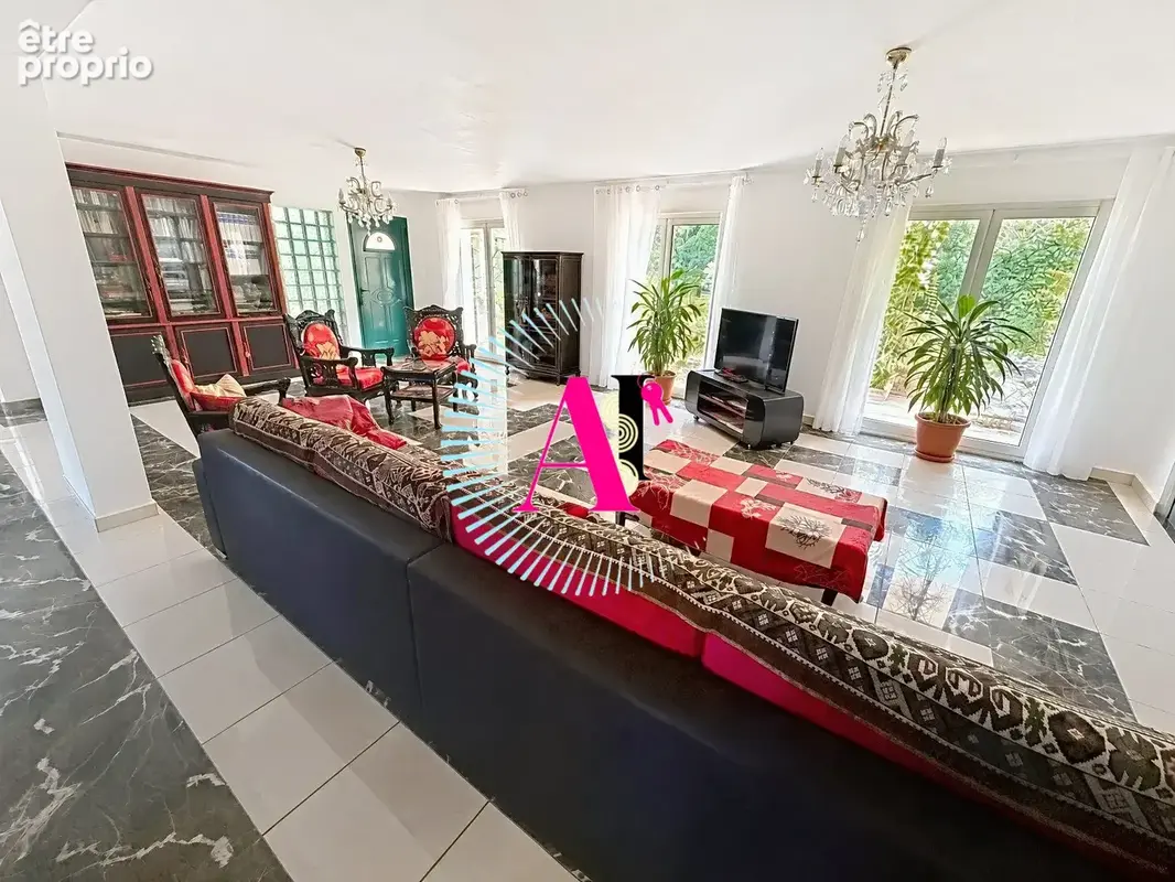 Maison 6 pièces 196 m² à vendre à Chateauneuf-Grasse (06740) - photo 6