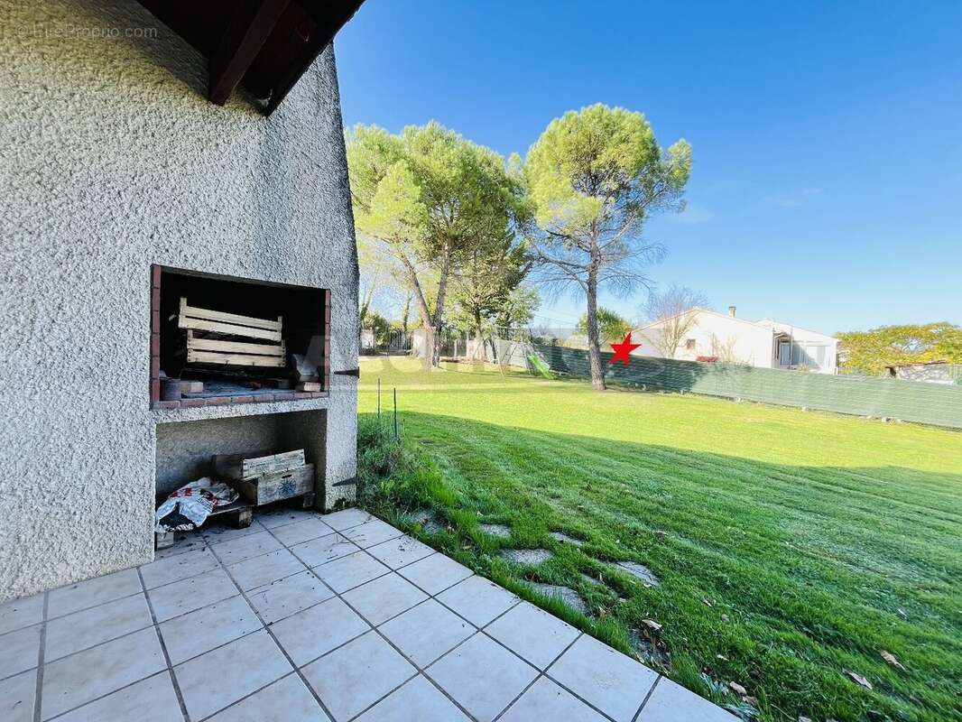 Maison à LABRUGUIERE