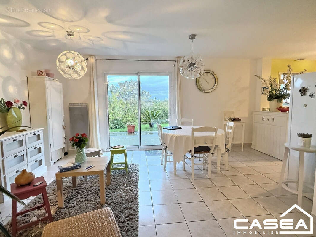 Maison à PLONEOUR-LANVERN