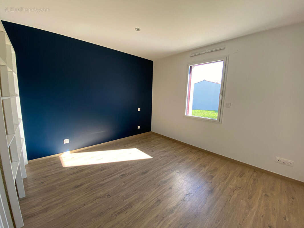 Maison de plain pied-  chauray - 205m2 - photo 13