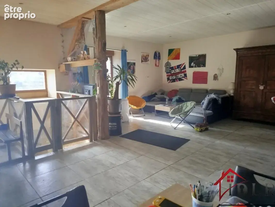 Ensemble immobilier compose de 3 maisons - photo 11