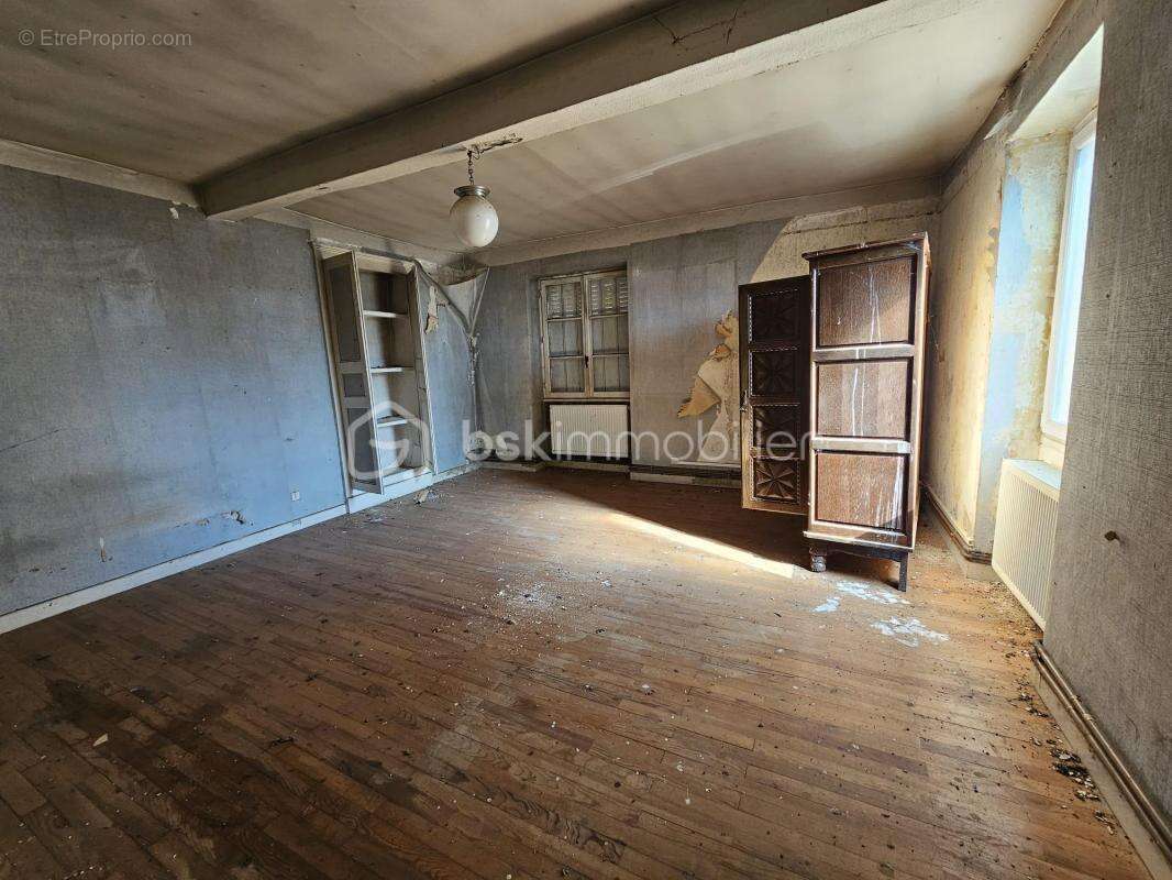 Tènement immobilier avec fort potentiel – 2 maisons + Dépendances – Terrain 3 500 m² – Bord de canal - photo 7