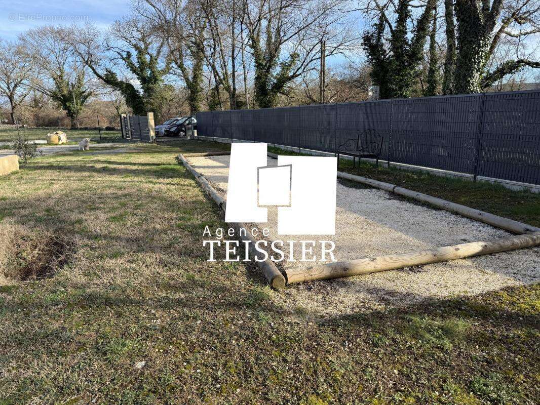 Maison à BERRIAS-ET-CASTELJAU