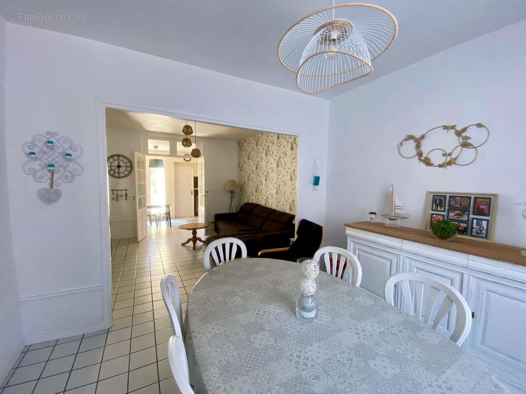 Maison à SAINT-QUENTIN