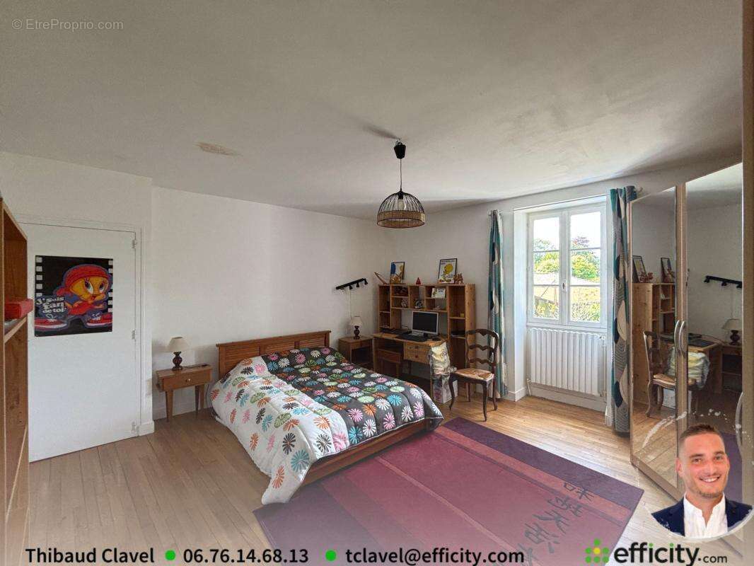 Maison 341 m² à Champniers  - photo 13