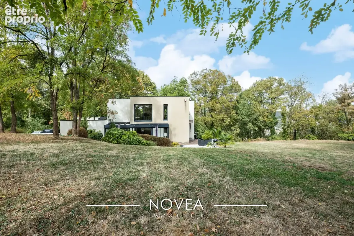 Photo Maison à Saint-Romain-Au-Mont-D'or au prix de 850 000€