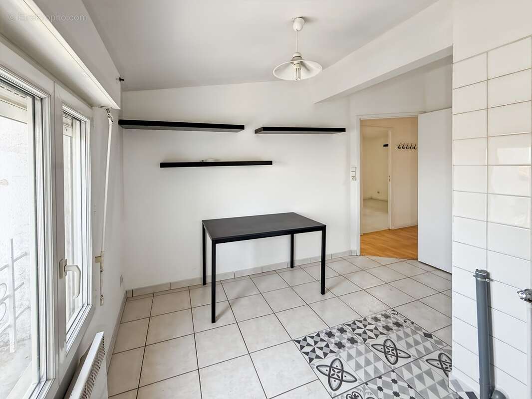 Idéal investisseur – Lumineux T2 bis de 46 m² – Bordeaux Capucins / Victoire - photo 6