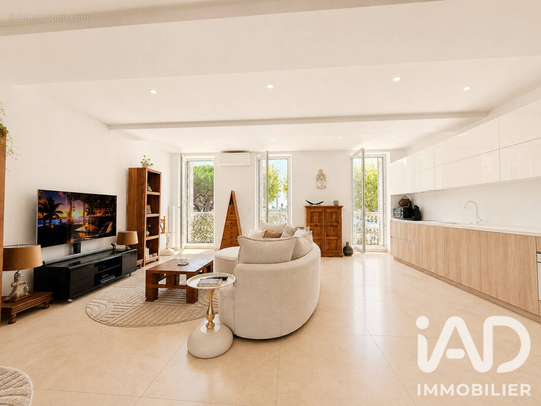 Photo 1 - Appartement à SAINT-RAPHAEL