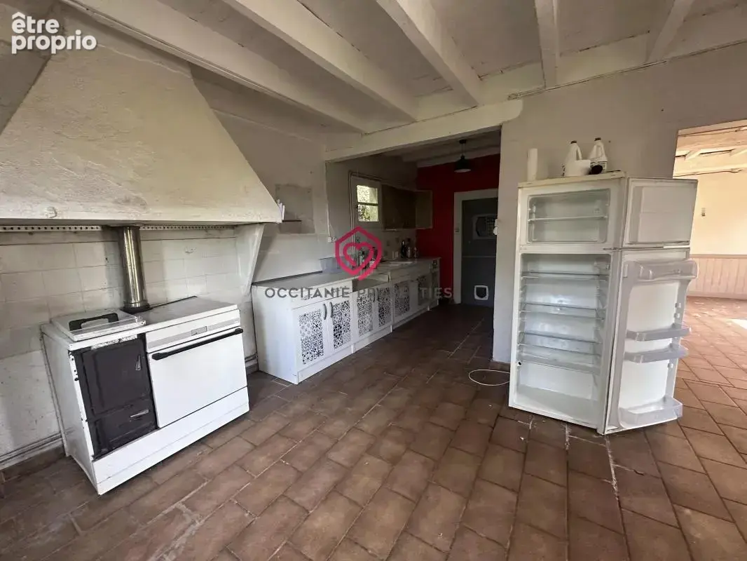 Propriété de caractère à rénover avec dépendances - photo 4