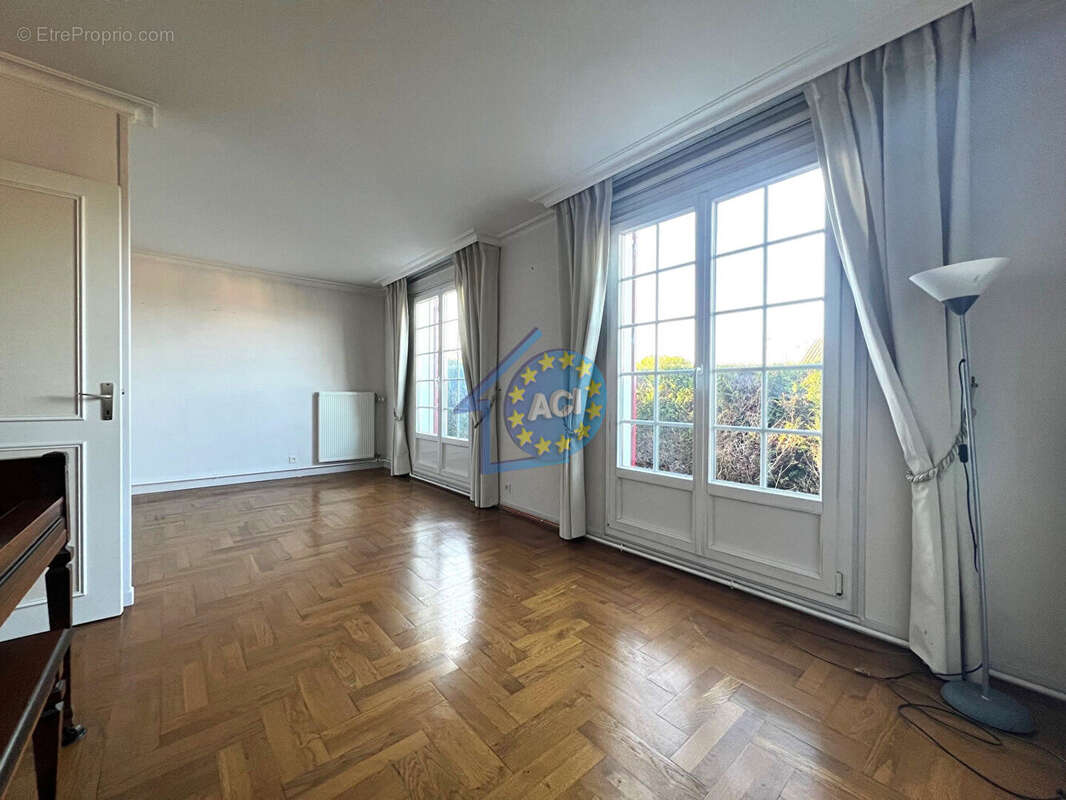 Maison à MANTES-LA-VILLE