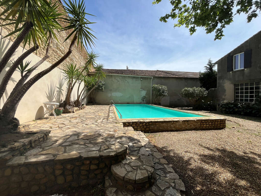 Maison à SAINT-GILLES